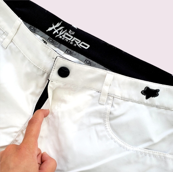 2/30$ - NWT - FOX RACING - Women's Boardshort - Picture 3 of 6